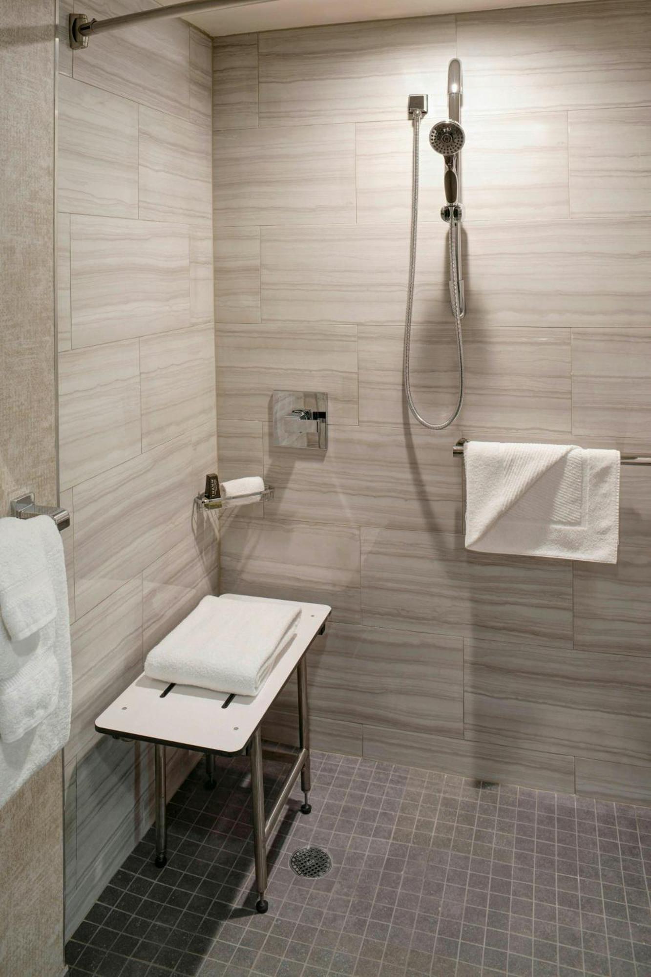 Detroit Marriott Hotel 3*
